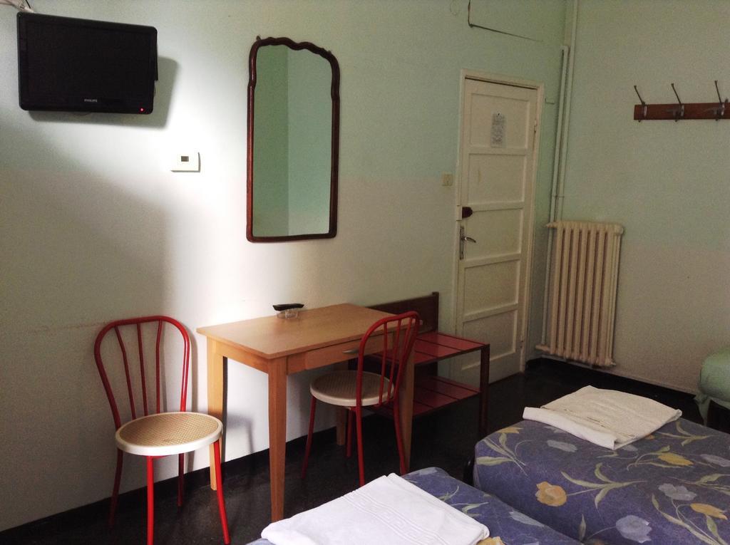 Hotel Bernheof Génova Habitación foto